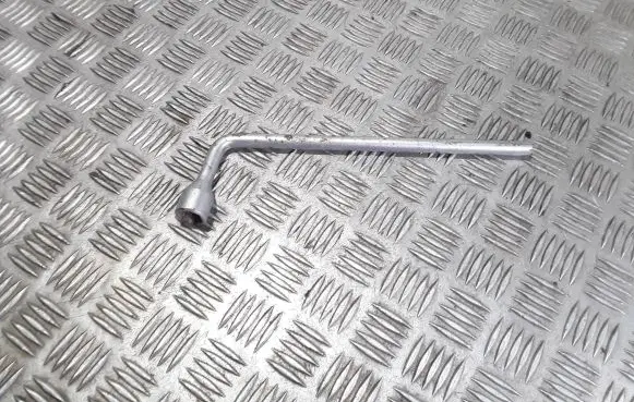 Dacia Dokker Wheel nut wrench 