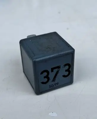 Audi A6 S6 C7 4G Charging relay 8D2951253A