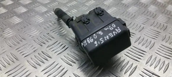 Toyota Avensis T270 Fuse module