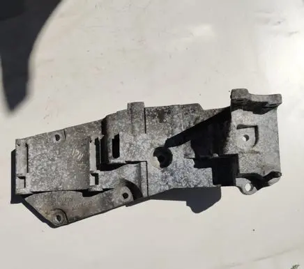 Citroen C6 Engine mounting bracket 9662169180