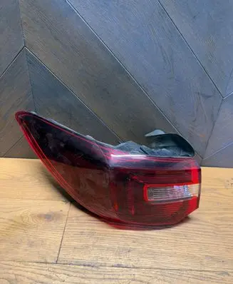 Opel Grandland X Rear/tail lights YP00098380 81660101
