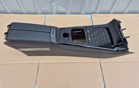 Mercedes-Benz A W177 Center console 