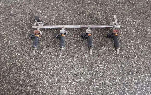 Opel Zafira B Fuel injectors set 55353806