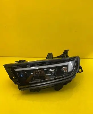 Opel Astra L Headlight/headlamp 9850326280