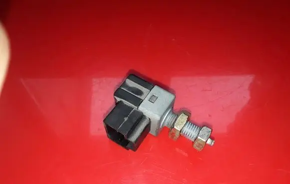 Hyundai Trajet Brake pedal sensor switch 9381038100