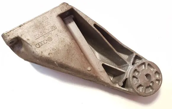 Porsche Cayenne (9PA) Engine mounting bracket 022199308