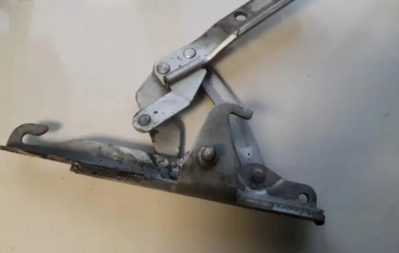 Alfa Romeo 166 Engine bonnet/hood hinges