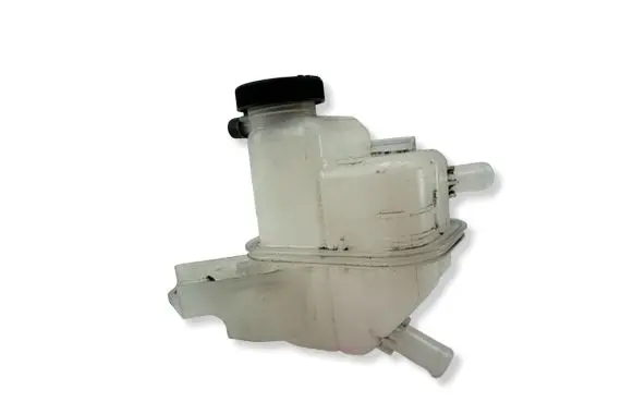 Toyota Yaris Cross Coolant expansion tank/reservoir 