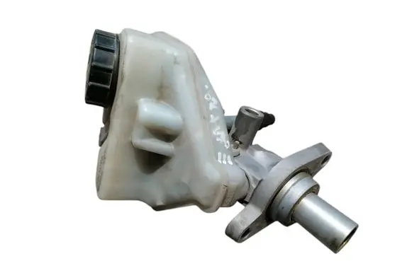 Volvo XC70 Master brake cylinder 03350885571 03350885561