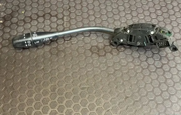Mercedes-Benz C W203 Cruise control switch 