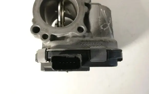 Peugeot 5008 Throttle valve 9673534480