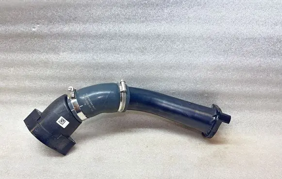Audi Q3 F3 Intercooler hose/pipe 05L131111F 05L145770D 05L145828D