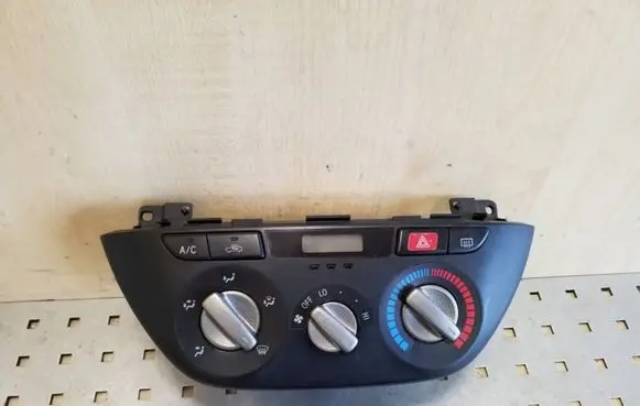 Toyota RAV 4 (XA20) Climate control unit 5590042140