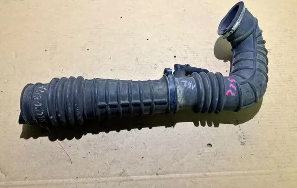 Land Rover Discovery Air intake hose/pipe