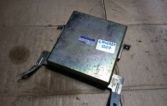 Nissan Terrano Engine control unit/module 237100F003 47006 4079013573