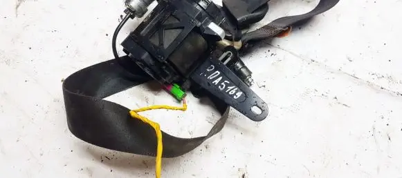 Chevrolet Captiva Front seatbelt PC8TWAG68
