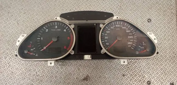 Audi Q7 4L Speedometer (instrument cluster) 4L0920900J 4F0910900C