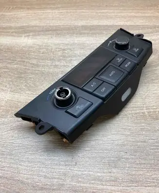 Suzuki Swift Cultus Climate control unit 3951068L00 3951068L0