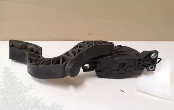 Audi A6 S6 C5 4B Accelerator throttle pedal 6PV00837502 8D1723523L