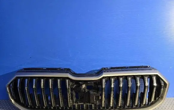 Skoda Superb B9 Front bumper upper radiator grill 3P0853653A