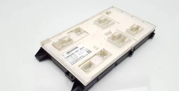 Mercedes-Benz A W176 Comfort/convenience module A1669023004 A1769012000 A1769001101