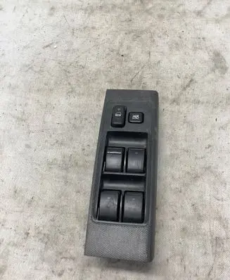 Toyota Corolla Verso AR10 Electric window control switch 848200F030