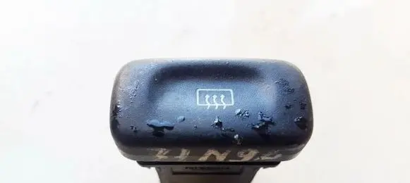 Nissan Primera Windscreen/window heater switch