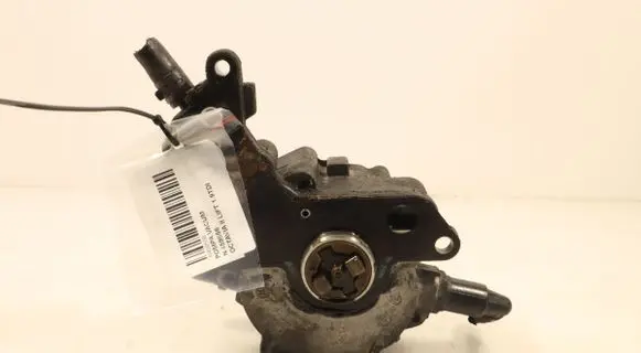 Skoda Octavia Mk2 (1Z) Vacuum pump 038145209