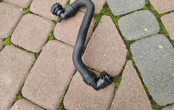 Opel Mokka B Engine coolant pipe/hose 9824498980