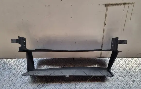 Volvo S40 Intercooler air guide/duct channel 30678472