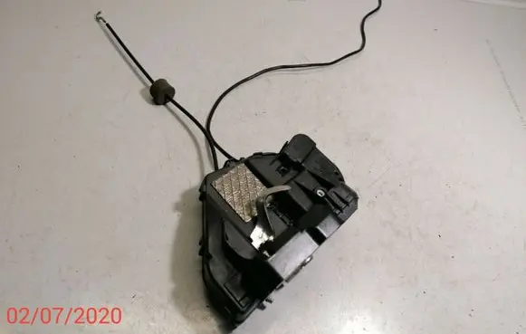 Mercedes-Benz CLS C219 Rear door lock A2197300235
