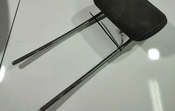 Ford S-MAX Front seat headrest 