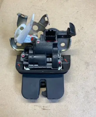Audi Q7 4L Tailgate/trunk/boot lock/catch/latch 4F9827505 09043116093