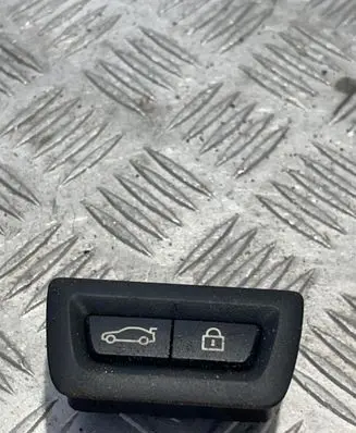 BMW 4 F36 Gran coupe Tailgate/boot open switch button 9275121