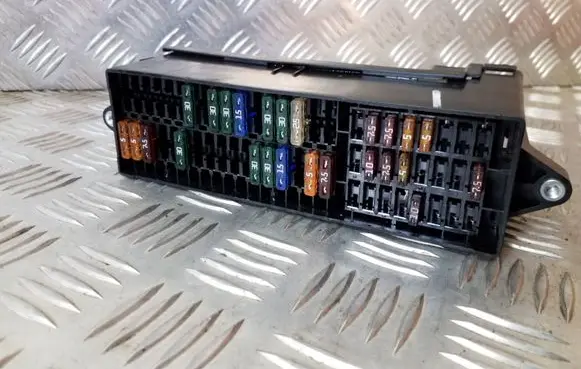 Volkswagen Sharan Fuse module