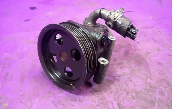 Ford Fiesta Power steering pump