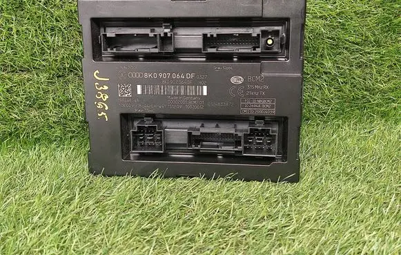 Audi A4 S4 B8 8K Comfort/convenience module 8K0907064DF 5DK00991744
