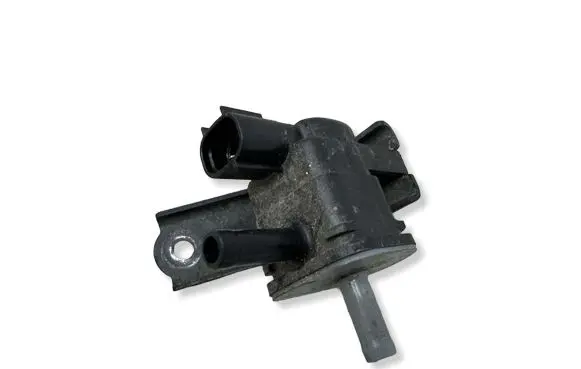 Toyota Yaris Vacuum valve 9091012276 1362007010