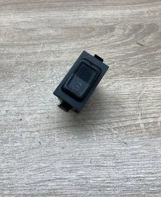Volkswagen Polo II 86C 2F Fog light switch 321941535B