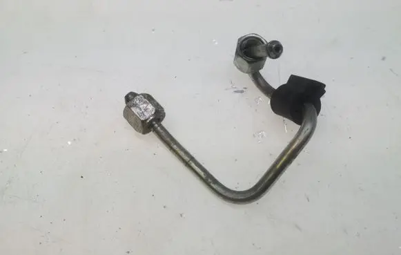 Volkswagen Golf VI Fuel injector supply line/pipe MC0301F 301F V230