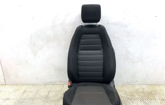 Honda CR-V Front driver seat 