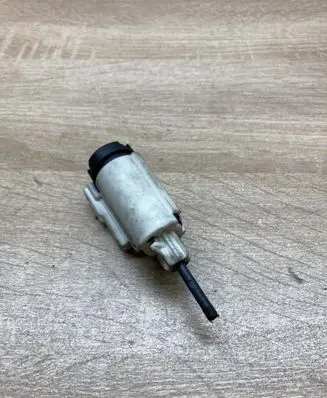 Audi A4 S4 B6 8E 8H Brake pedal sensor switch 8E0927189B