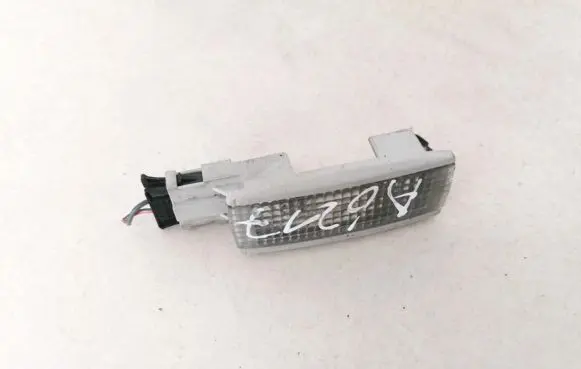 Volkswagen PASSAT B5 Other interior light 3B0947113