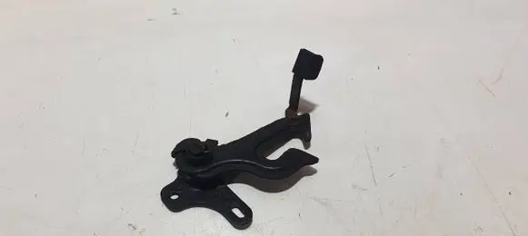 Volvo XC70 Engine bonnet (hood) release handle