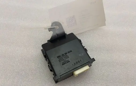 Lexus RX 450H Door control unit/module 8597048040 0515004380