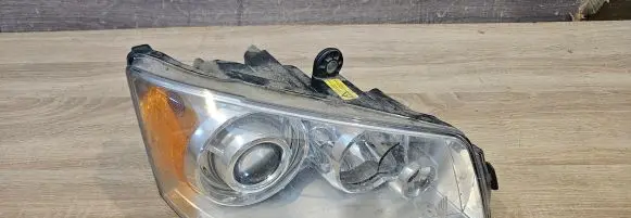 Chrysler Town & Country V Headlight/headlamp 05113334AD 256711005001AF 1EL26306012