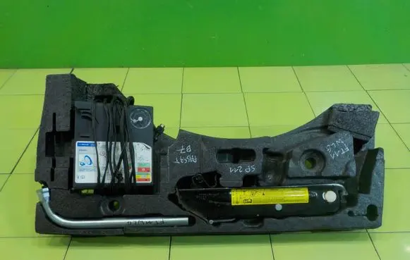 Volkswagen PASSAT B7 Other interior part 3C5012021L NAPRAWCZY