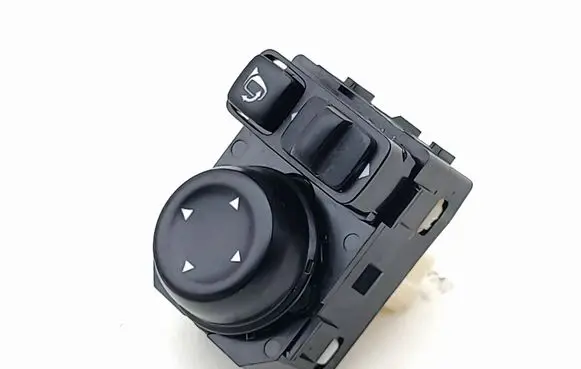 Wing mirror switch