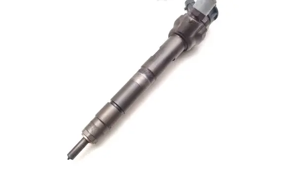 Jaguar XE Fuel injector G4D39K546CA 0445110664