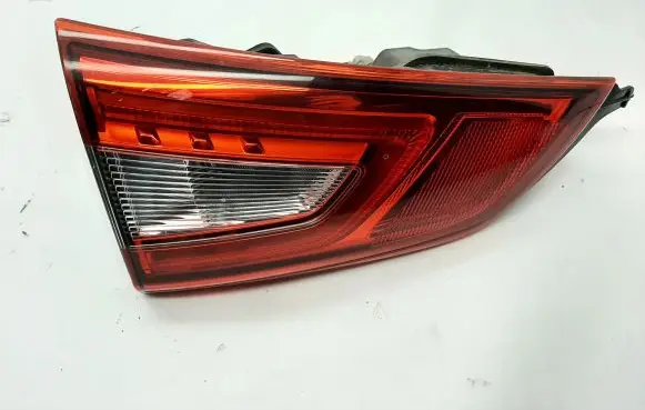 Nissan Qashqai Tailgate rear/tail lights 265554EA5A 265554EA5B